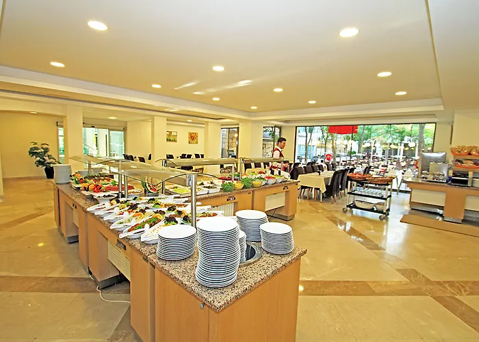 Mandarin & Semesteranläggning (resort)