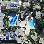 Semesteranläggning (resort) Mandarin &